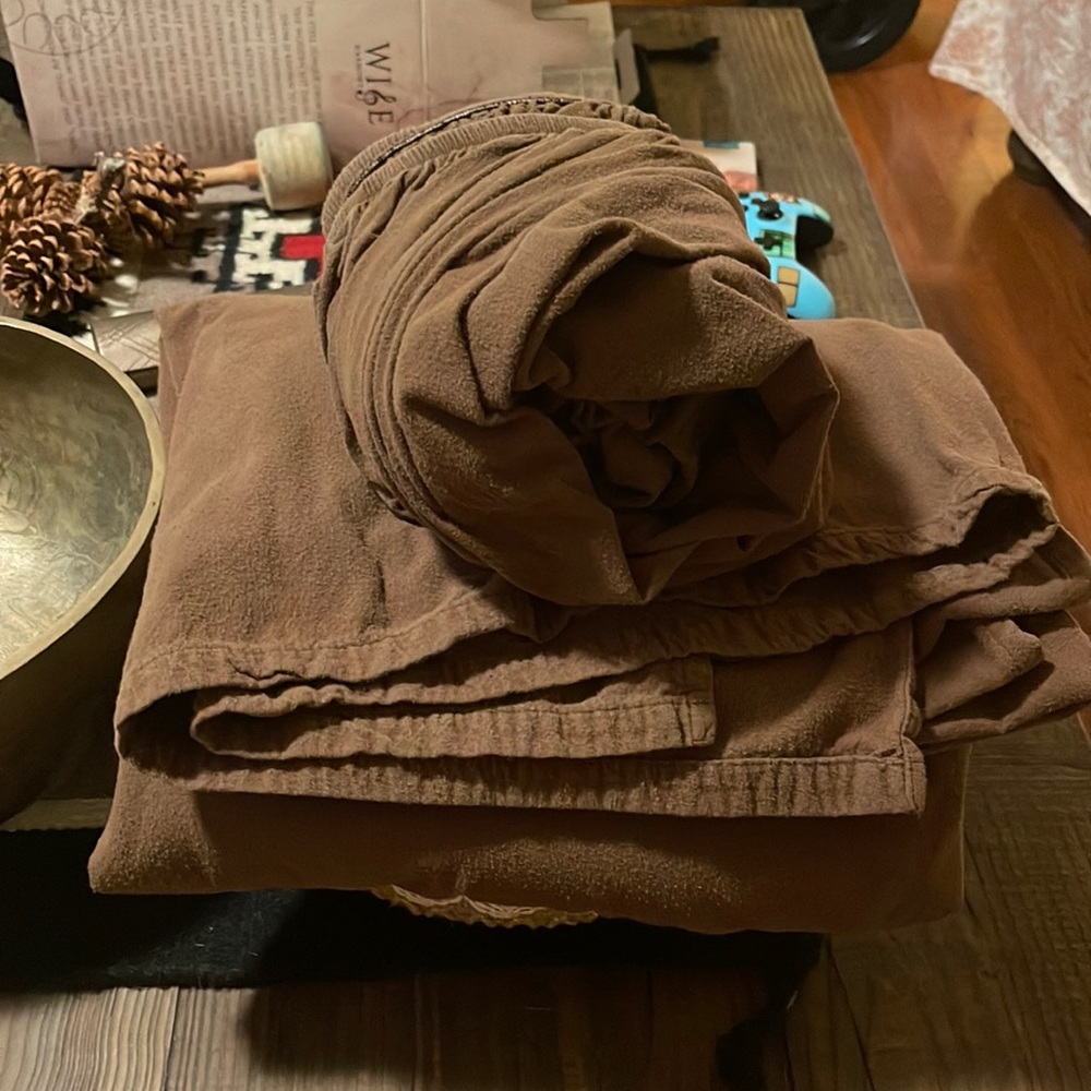 NRG Flannel Cotton Fitted Massage Sheets for Professional Use Brown Chocolate - Picture 2 of 5